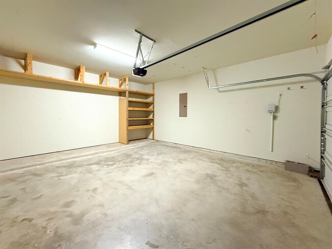 Building Photo - 20206 Heather Haven Dr