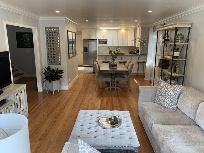 Building Photo - 1417 Sunnyslope Ave