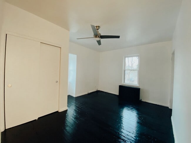 Building Photo - NEWLY RENOVATED 2 BEDROOM IN THE HEART OF BLOOMFIELD!