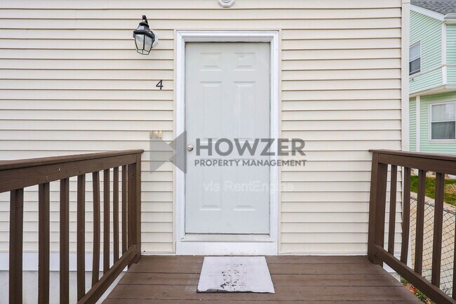 Building Photo - 4 E Broadway