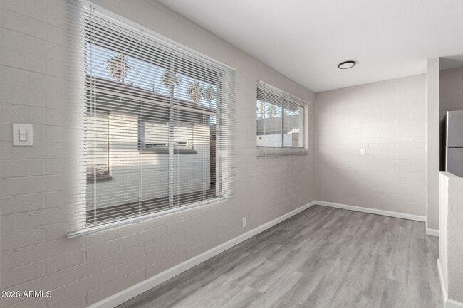 Building Photo - 405 S Priest Dr