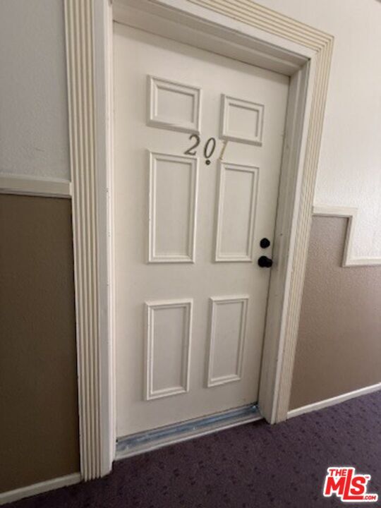 Building Photo - 621 N Bronson Ave