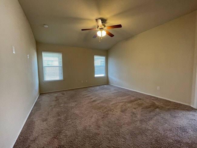 Building Photo - 705 Rebecca Lynn Ln