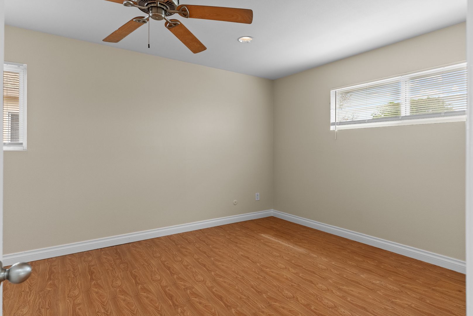 Building Photo - 2884 La Salle Ave