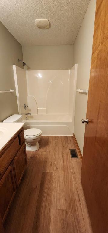 Building Photo - 1713 Briarwood Ln