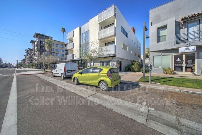 Building Photo - 504 E Roosevelt St