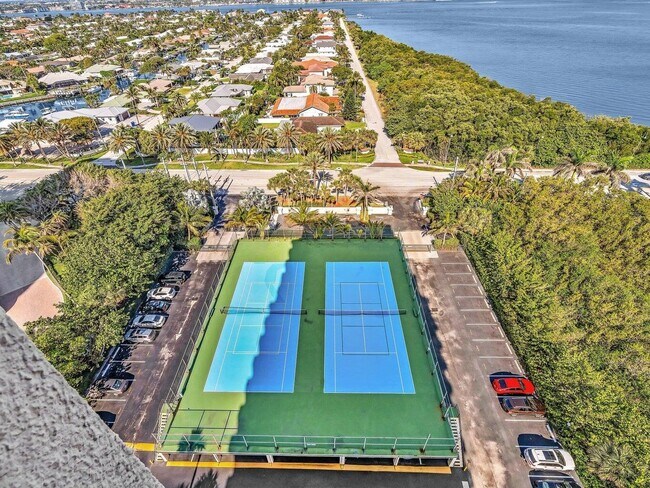 Building Photo - 4200 N Ocean Dr