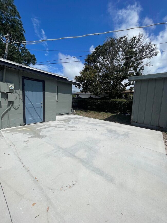 Building Photo - 5 N Deleon Ave