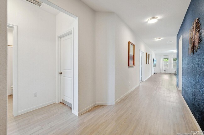 Building Photo - 32231 Escarole Bnd