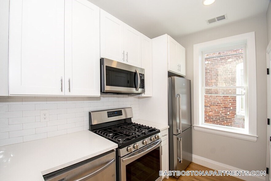 Building Photo - 58 Frankfort St