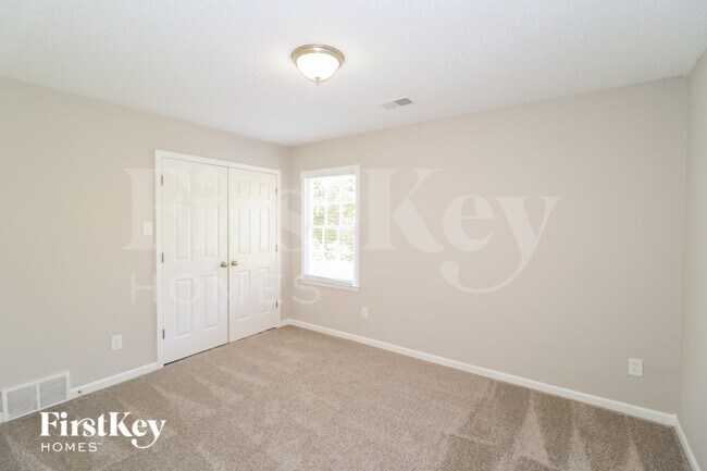 Building Photo - 675 Tealwood Ln