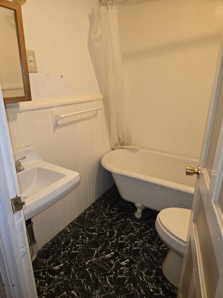 Building Photo - 150 Forest Ave