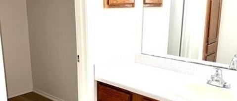 Building Photo - 117 Whisper Way