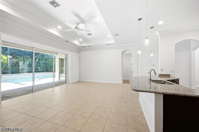 Building Photo - 6853 Il Regalo Cir