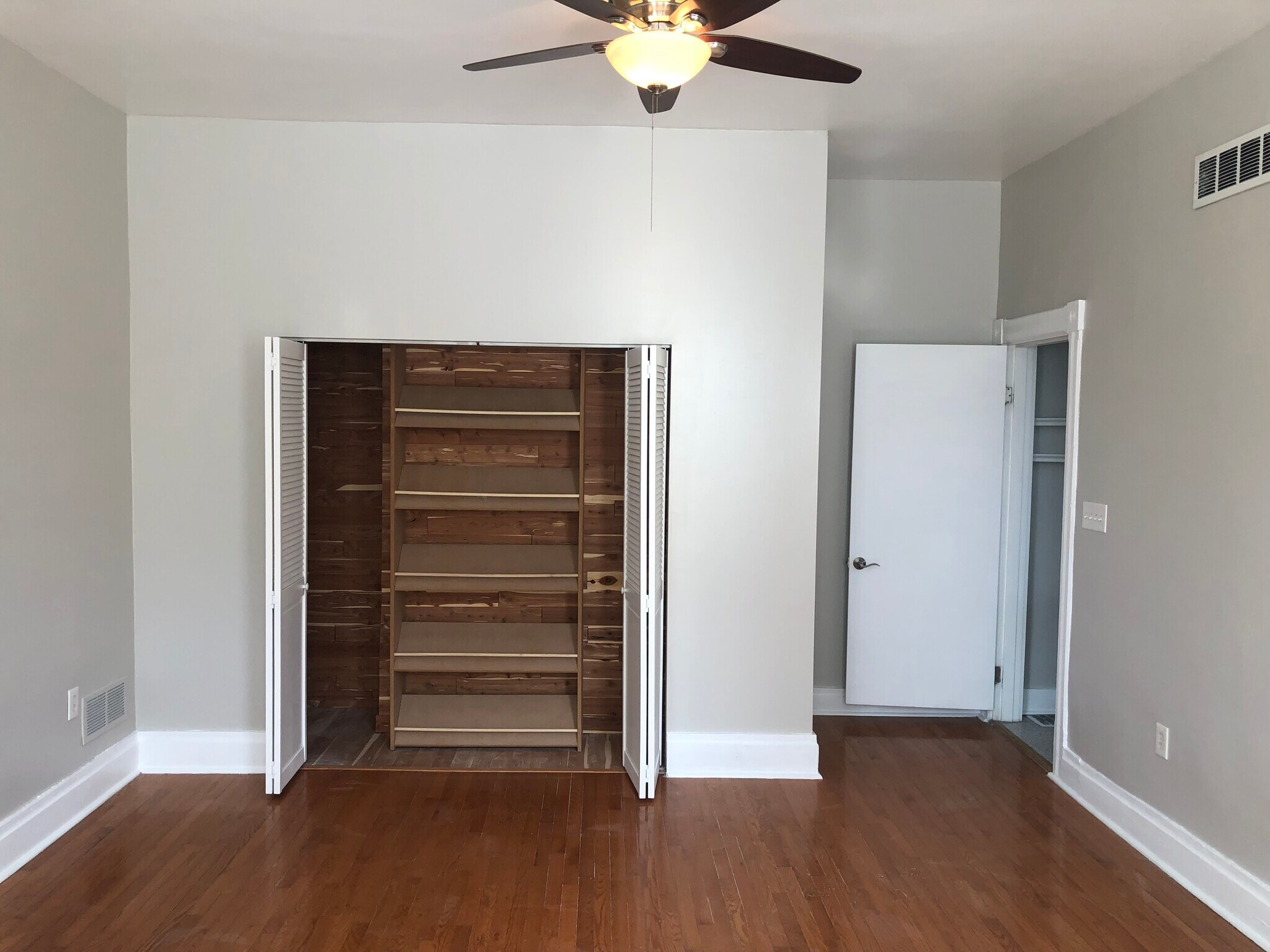 Large bedroom closet - 5975 Alder St