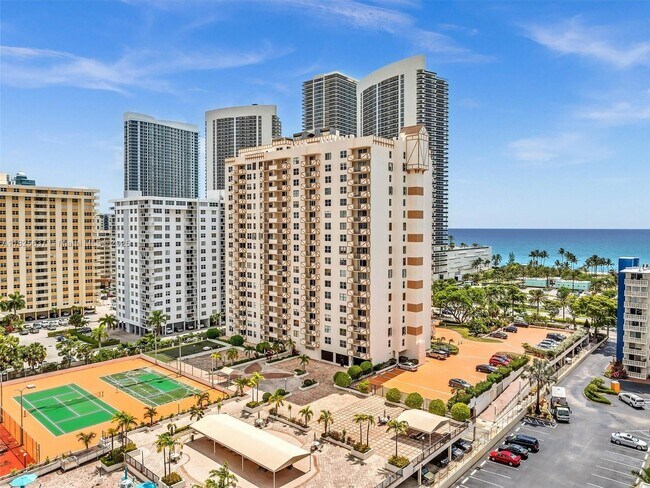 Building Photo - 1865 S Ocean Dr