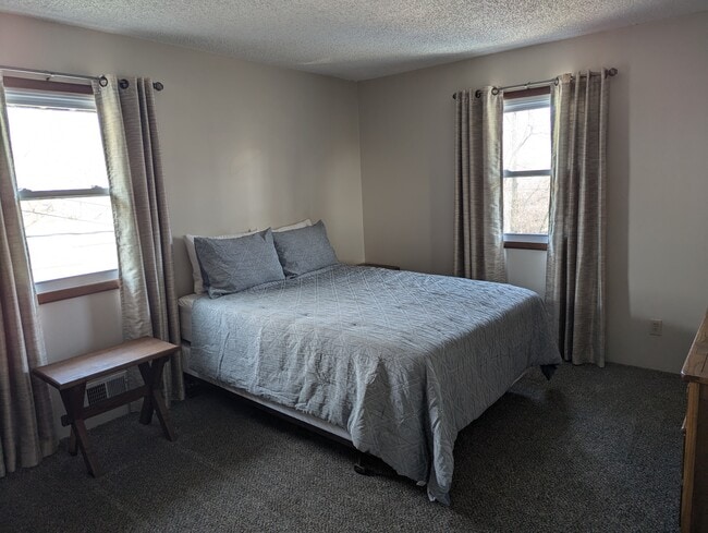 Building Photo - 530 Shawnee Rd