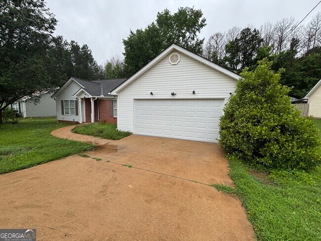 Building Photo - 43 Canterbury Dr
