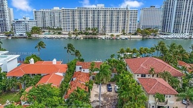 Building Photo - 5661 Pine Tree Dr