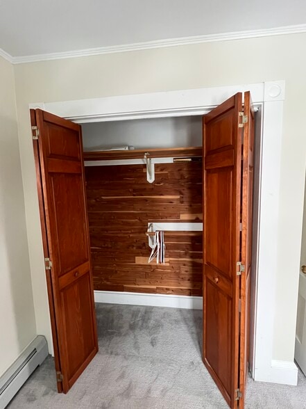 Cedar closet in bedroom - 19 Irving St