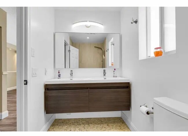 Building Photo - 4213 Landar Dr N