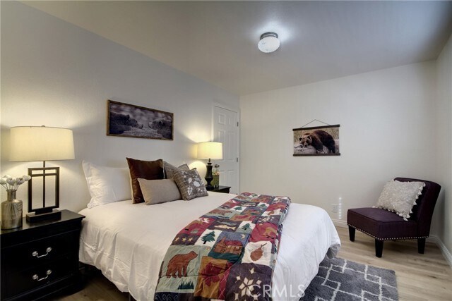 Building Photo - 430 E Country Club Blvd