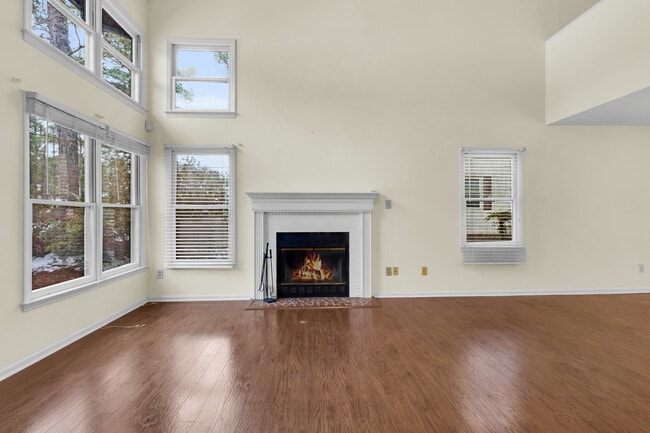 Building Photo - 1824 Caracara Dr