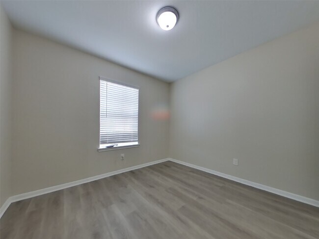 Building Photo - 680 Totem Trail Dr