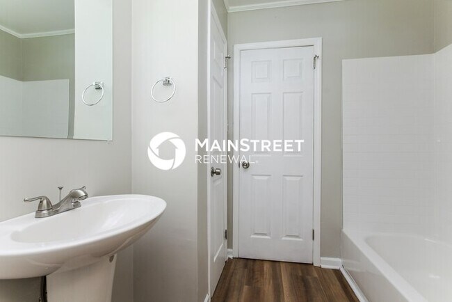 Building Photo - 3 Bedroom Pet-Friendly Home in Charlotte, ...