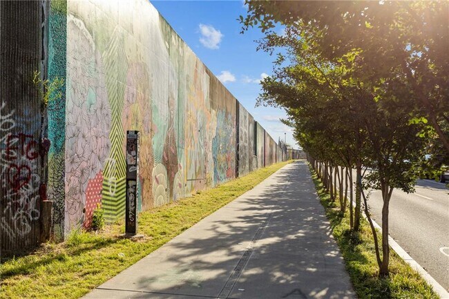 Building Photo - 791 Wylie St SE