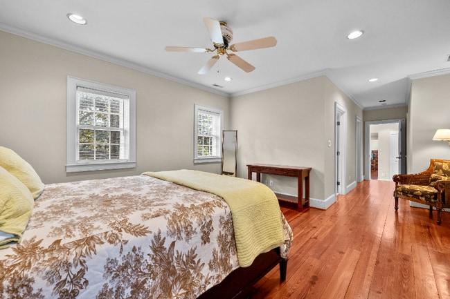 Building Photo - 69 Anson St