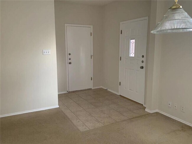 Building Photo - 14304 Sarah Ann Dr