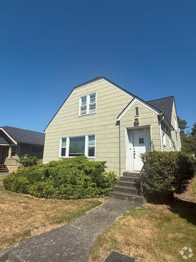 Building Photo - PRELEASE:  Huge 5 bdrm/2 bath near WWU