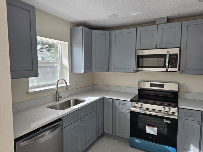 Building Photo - 414 Sandpiper Ridge Dr