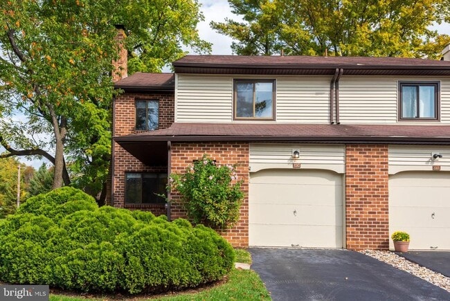 Building Photo - 201 Fairfax Ct