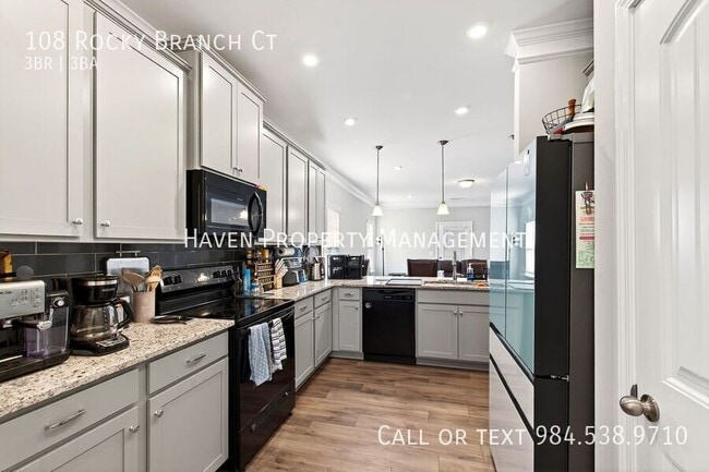 Building Photo - 108 Rocky Br Ct