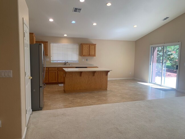 Building Photo - Paradise Valley Home!