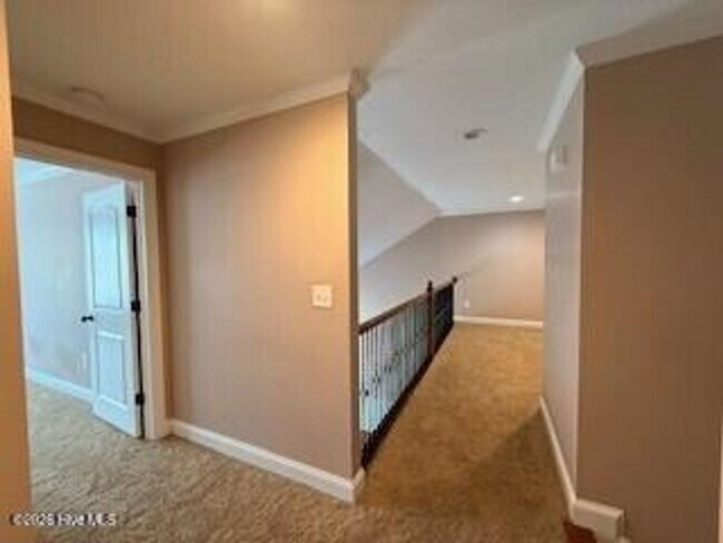 Building Photo - 817 Mayo Ln