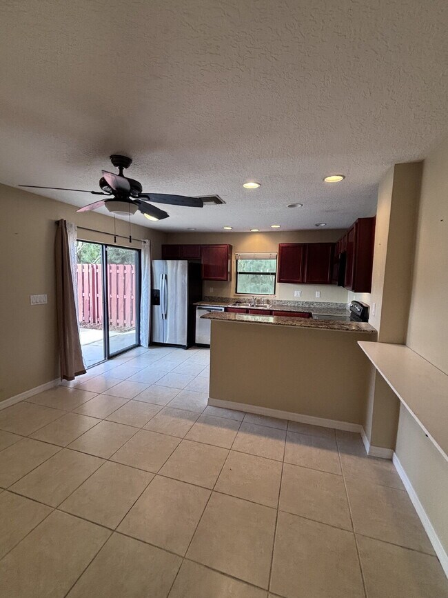 Building Photo - 54A Piney Branch Way Patio Townhome