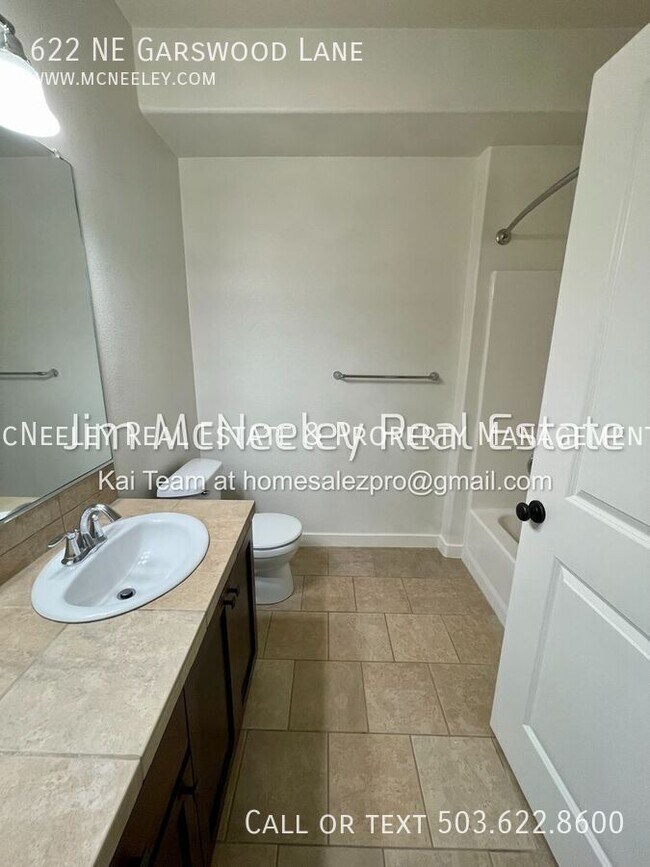 Building Photo - 622 NE Garswood Ln