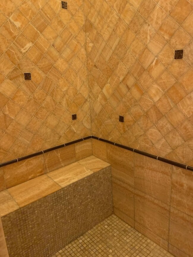 Building Photo - Luxurious Belvedere Condo Available Now!