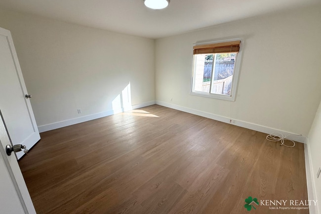 Building Photo - Remodeled 4BR/2BA Home w/ Dual Kitchens + New Appliances — Daly City