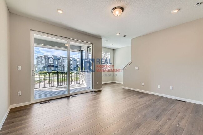 Building Photo - 1759 Peak Lp