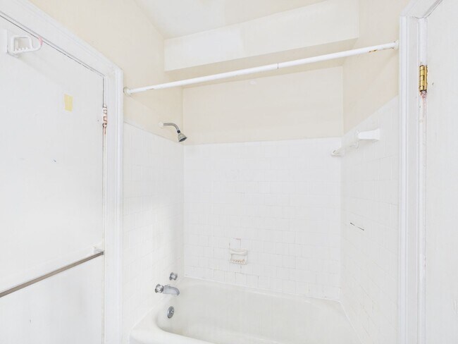 Building Photo - 3106 Patterson Ave
