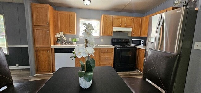 Building Photo - 4255 Smoke Creek Pkwy