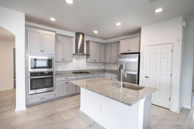 Building Photo - 10715 New Morning Dr