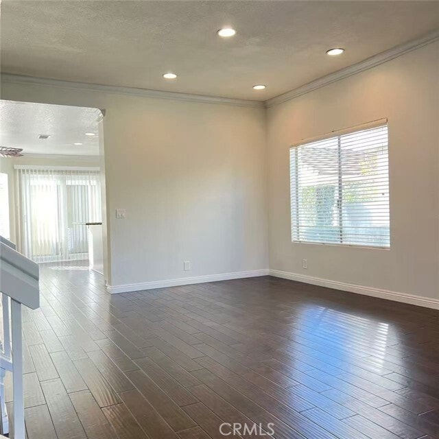 Building Photo - 585 Springbrook N