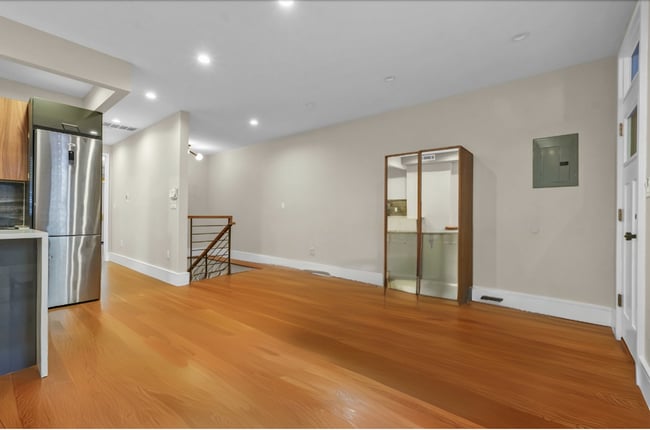 Building Photo - 312 Clifton Pl