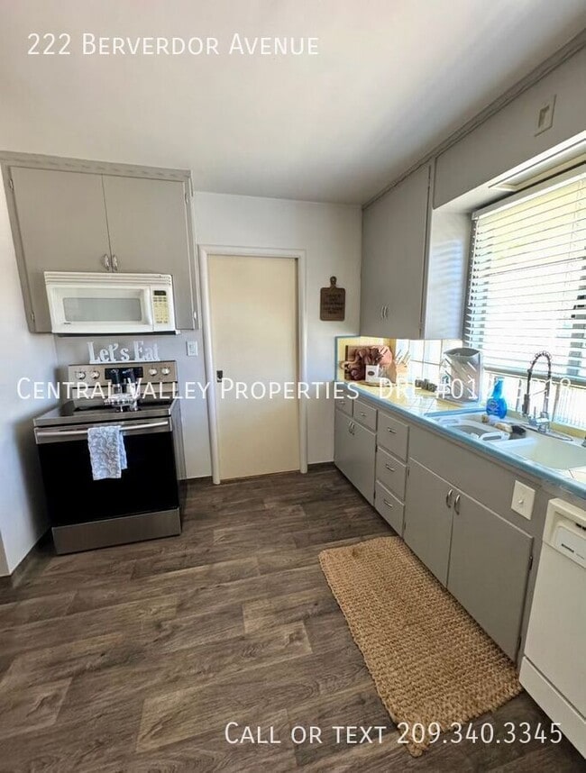 Building Photo - 222 Berverdor Ave