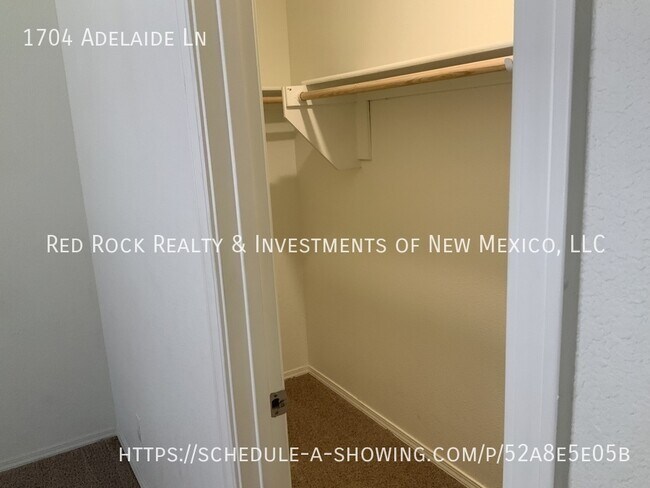 Building Photo - 1704 Adelaide Ln